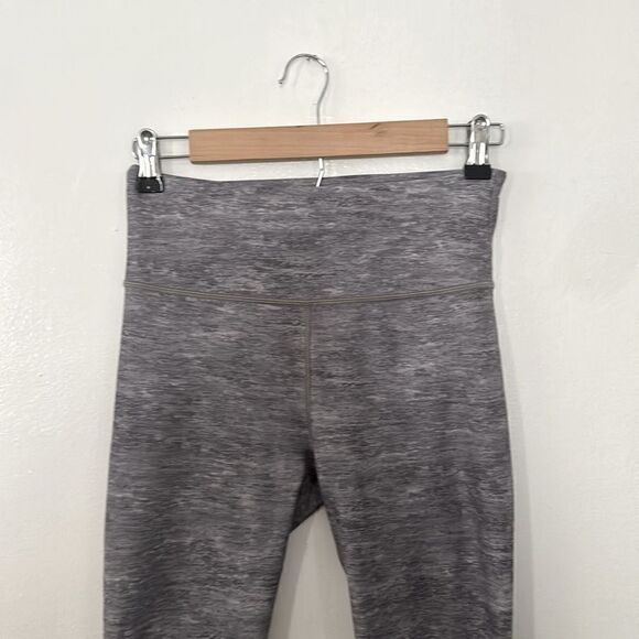 Peloton leggings EUC - Picture 3 of 6